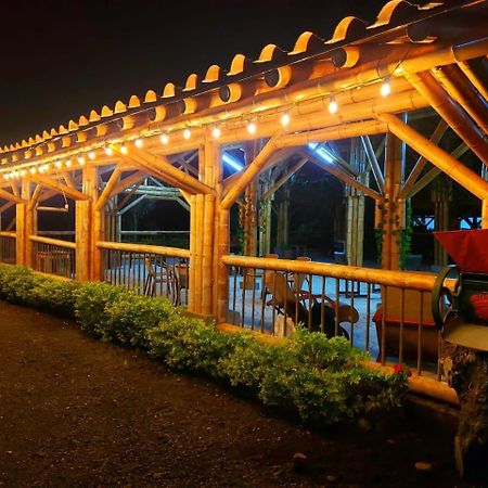 Hotel Campestre Cafe Tropical キンバヤ エクステリア 写真