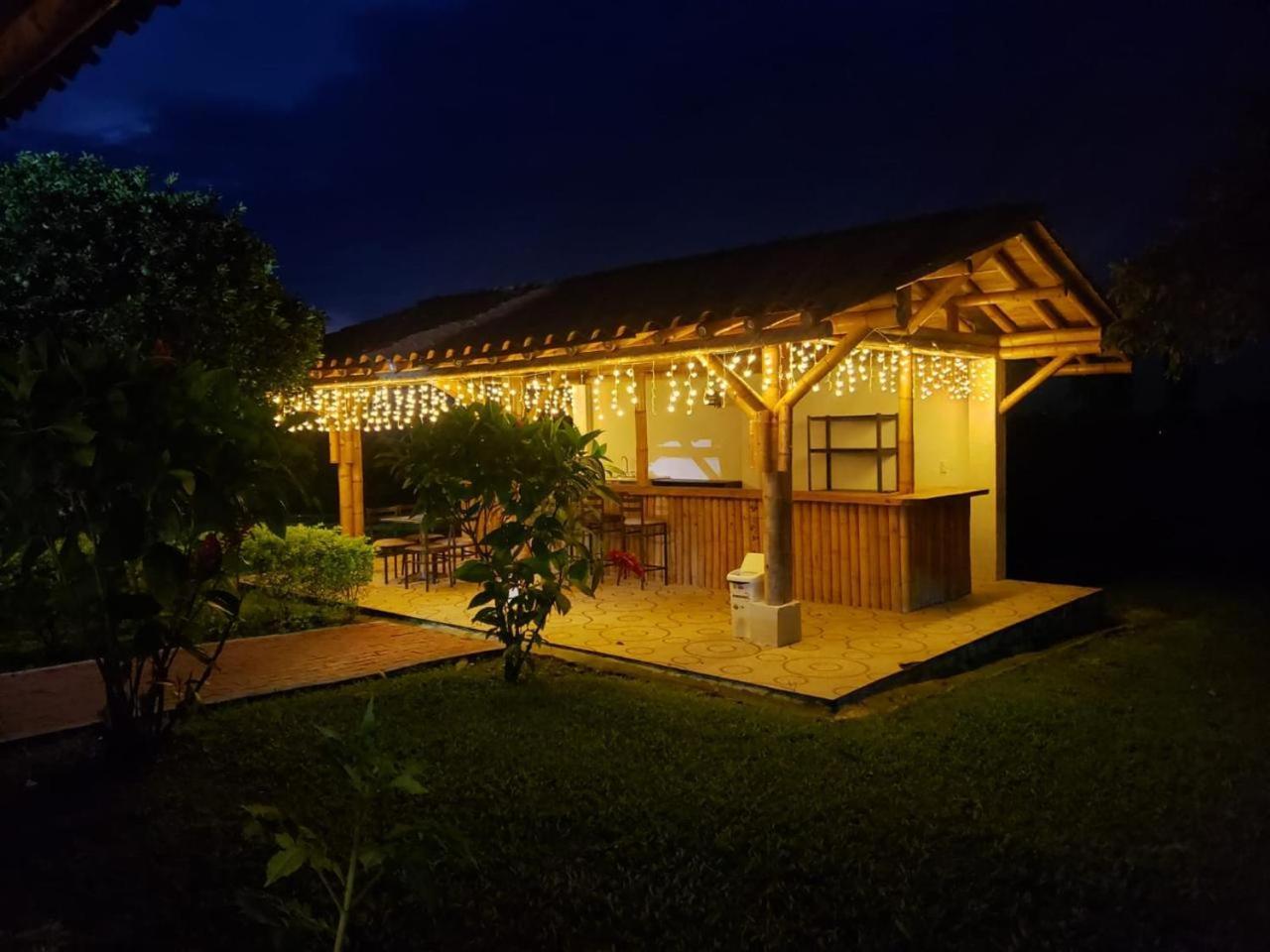 Hotel Campestre Cafe Tropical キンバヤ エクステリア 写真